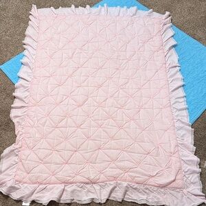 Pottery Barn Kids Baby Crib/Toddler Bed Blush Pink Ruffled Quilt